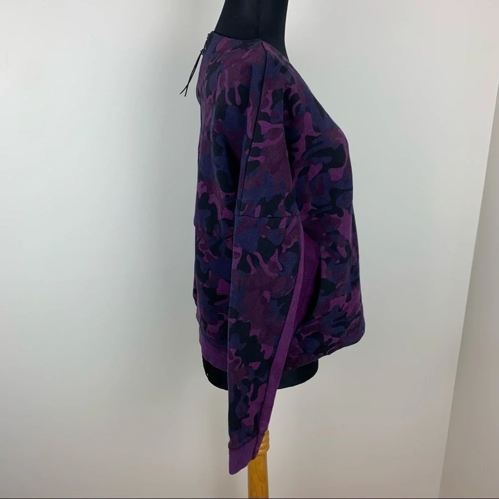 Nike Purple Camo Fleece‎ Crew Neck Sweatshirt A6